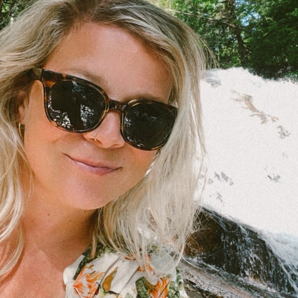 Meet your Posher, Meaghan - Picture 1 of 1